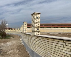 مراحل پایانی دیوارکشی محوطه
