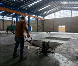 اجرای کف سازی با بتن لیسه ای در شهرک صنعتی امید البرز کف سازی با بتن لیسه ای